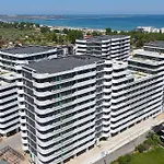 Serenity Ap In Odyssey Pools N Parking Appartamento Năvodari