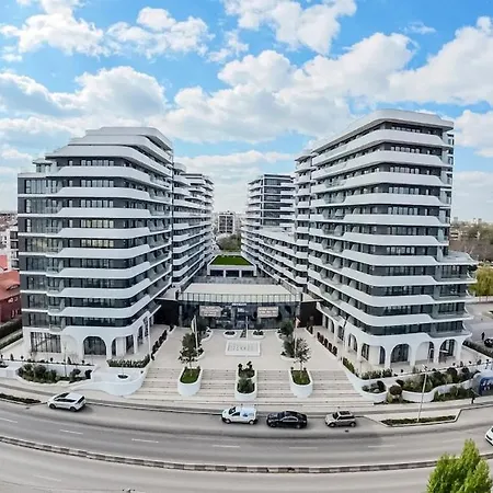 Serenity Ap In Odyssey Pools N Parking * Năvodari