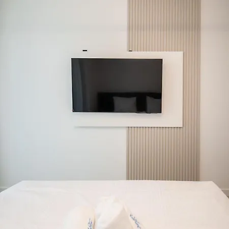 Serenity Ap In Odyssey Pools N Parking Lejlighed Năvodari